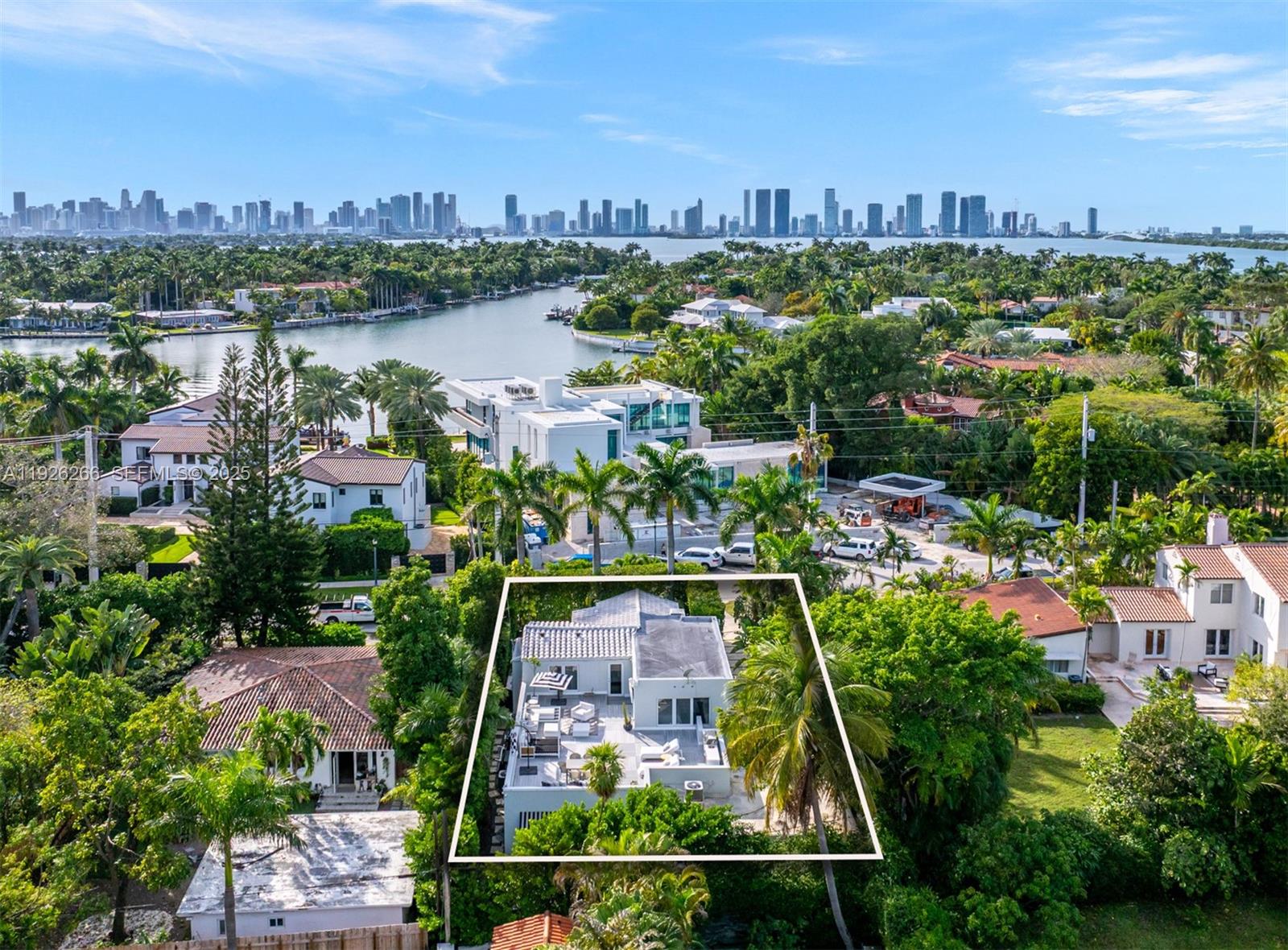 2729 North Bay Road Miami Beach, FL 33140 - Photo 11 of 41 a view of a city