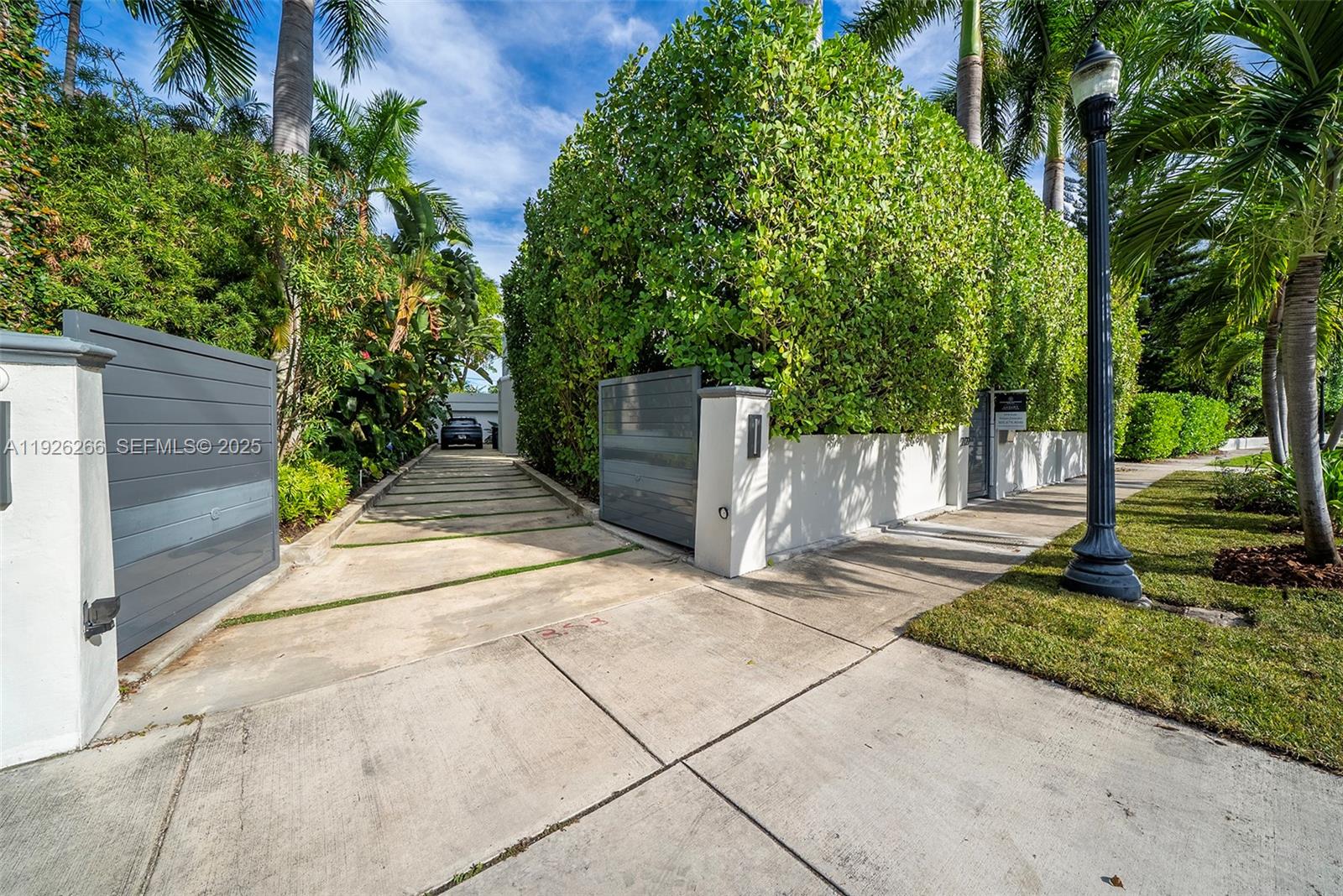 2729 North Bay Road Miami Beach, FL 33140 - Photo 41 of 41