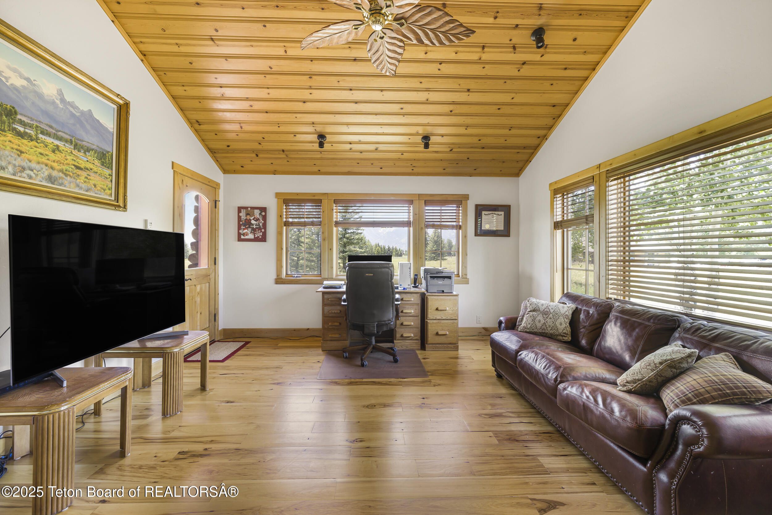 450 East Oatgrass Road Jackson, WY 83001 - Photo 20 of 52 Primary Office