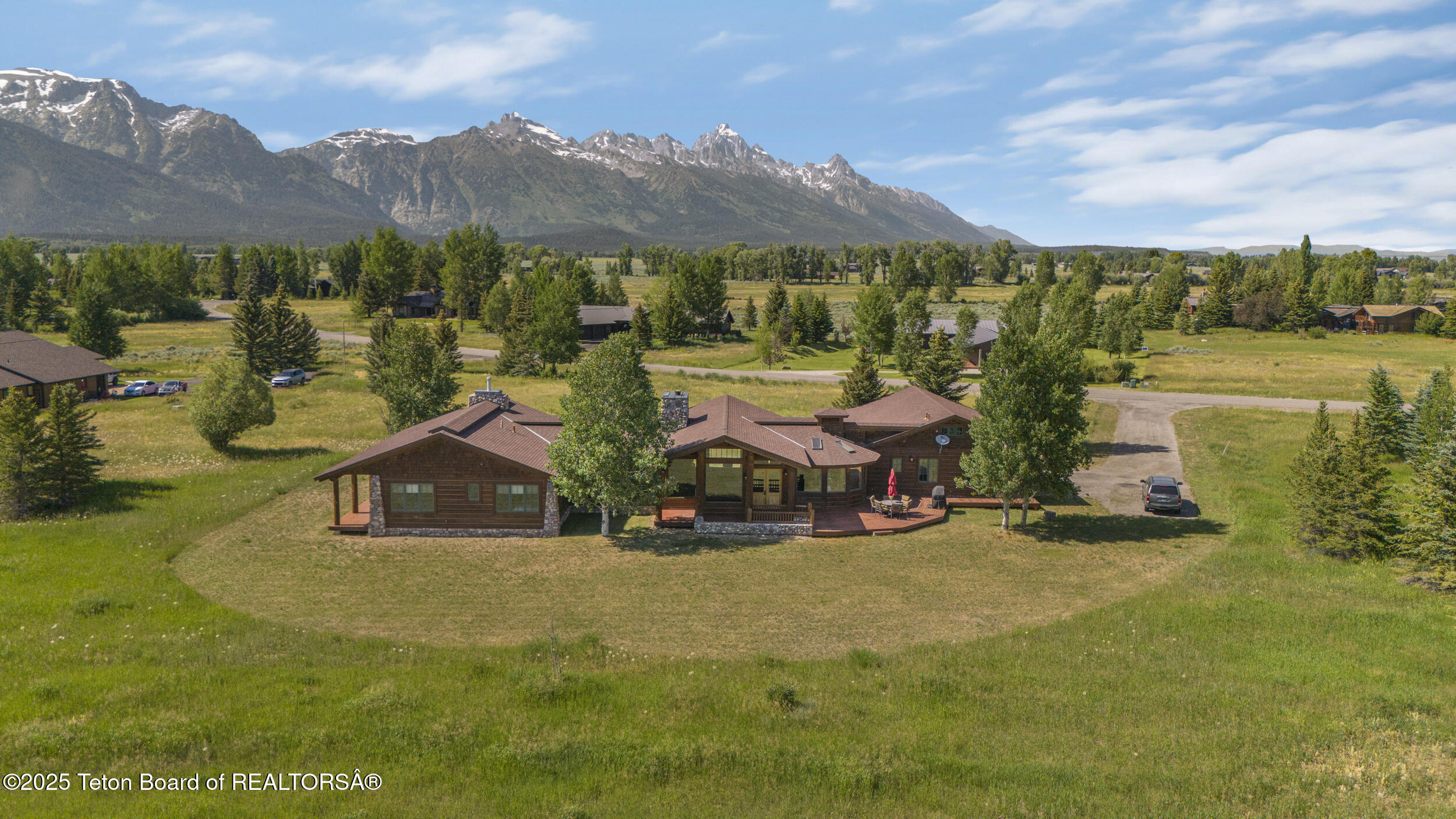 450 East Oatgrass Road Jackson, WY 83001 - Photo 2 of 52 Exterior