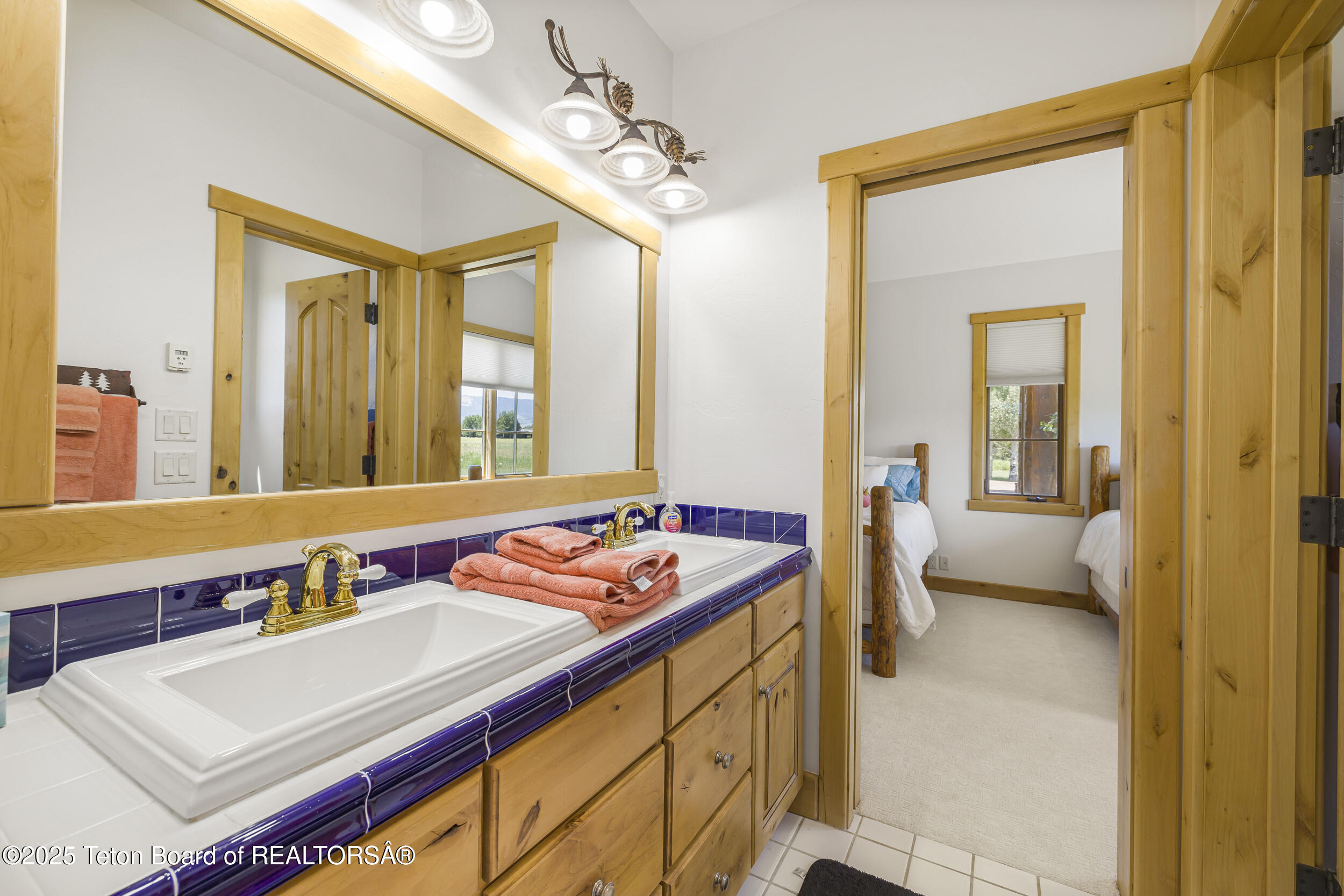 450 East Oatgrass Road Jackson, WY 83001 - Photo 30 of 52 Jack & Jill Bath