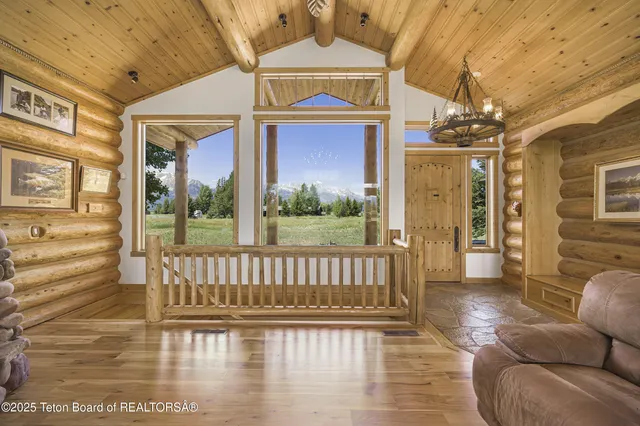 $5,490,000 | 450 East Oatgrass Road, Jackson, WY 83001