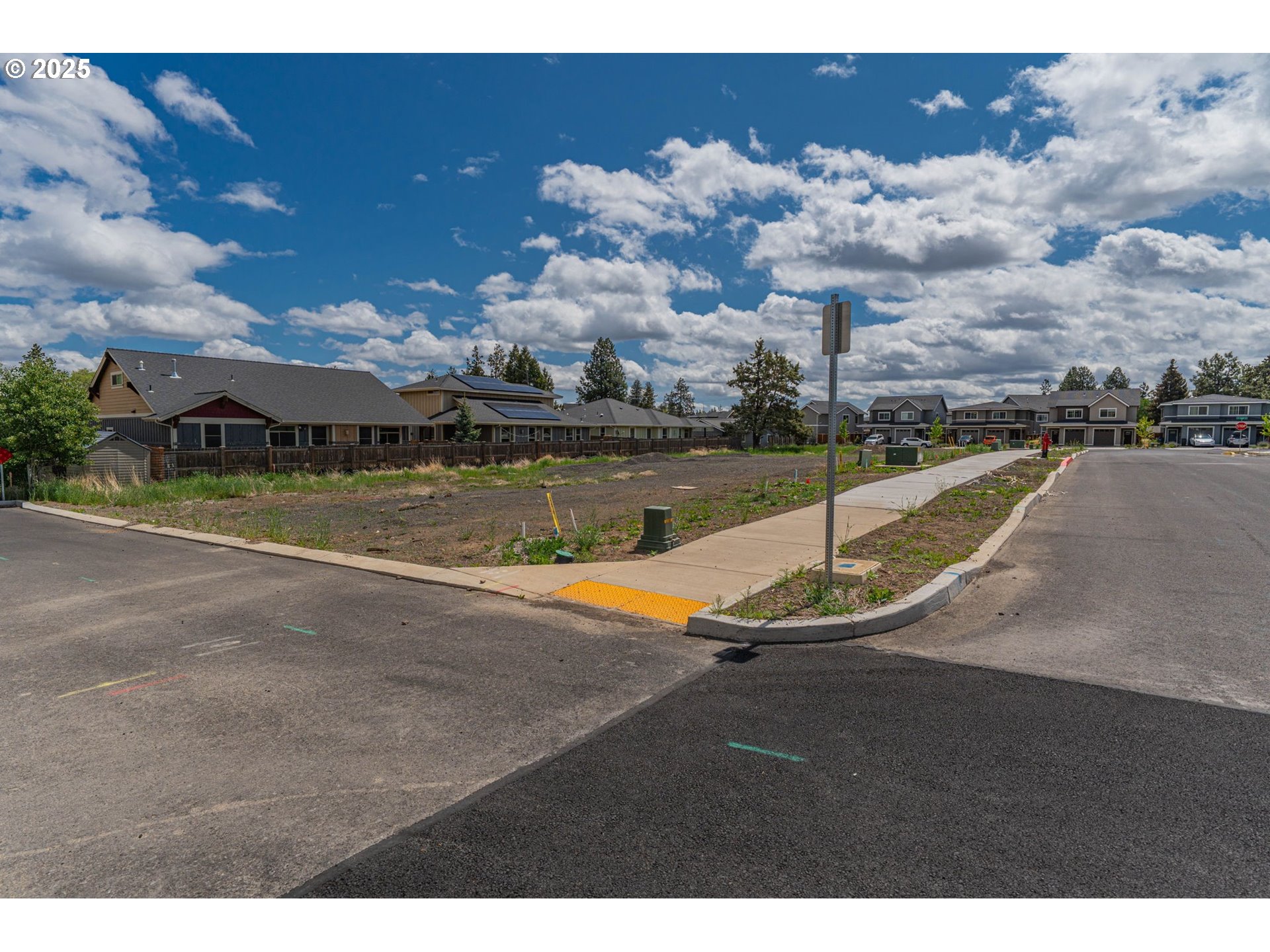 61528 Parrell Road Bend, OR 97702 - Photo 16 of 26