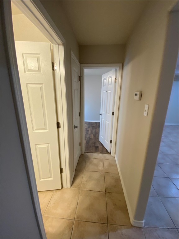 913 Strom Road Corpus Christi, TX 78418 - Photo 9 of 24 a view of a hallway