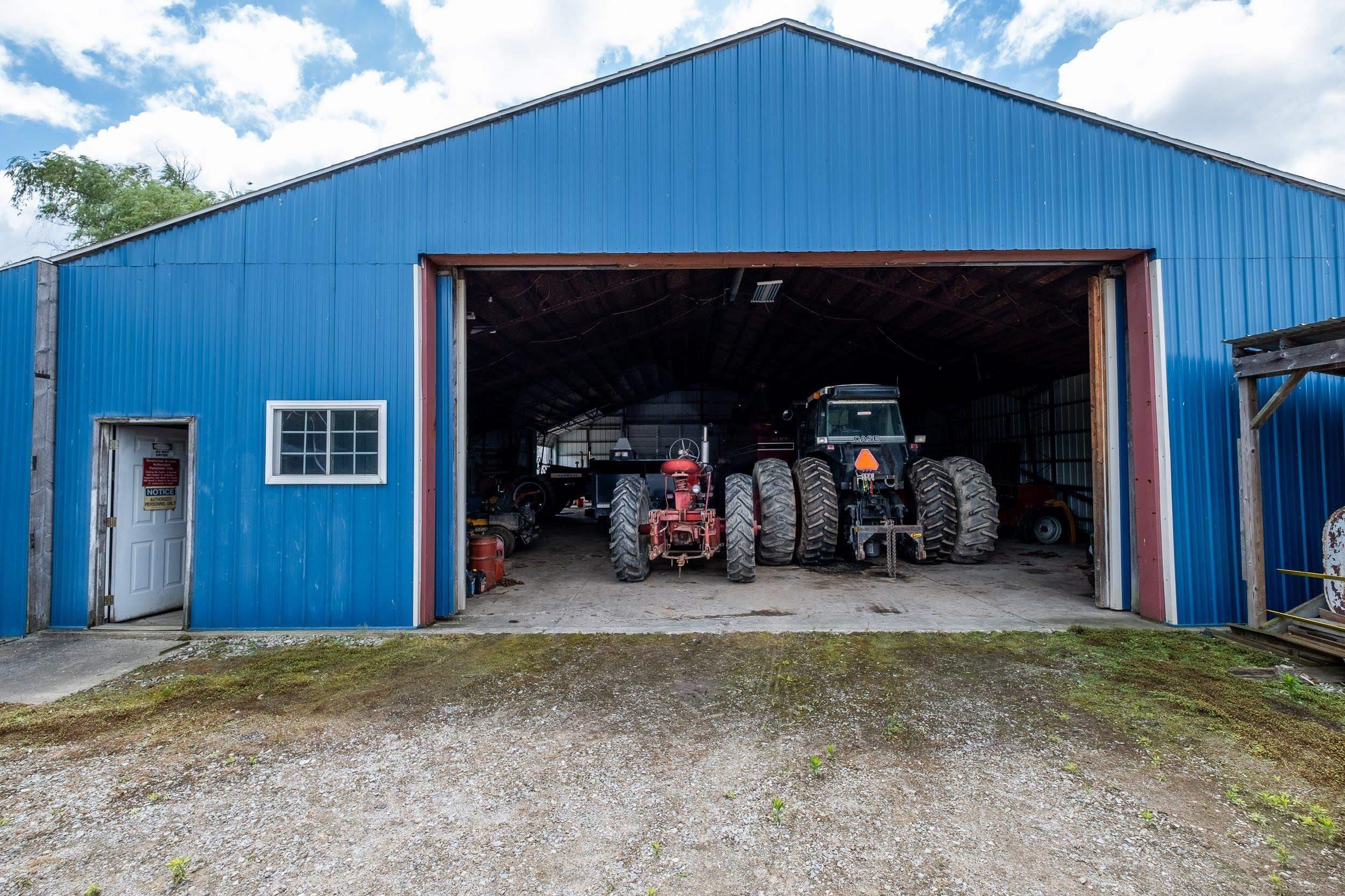 7822 Metcalf Road Avoca, MI 48006 - Photo 20 of 44 50147931-c642c5ac-adbb-4ed1-a8e1-2bc8e149ed9d.JPG