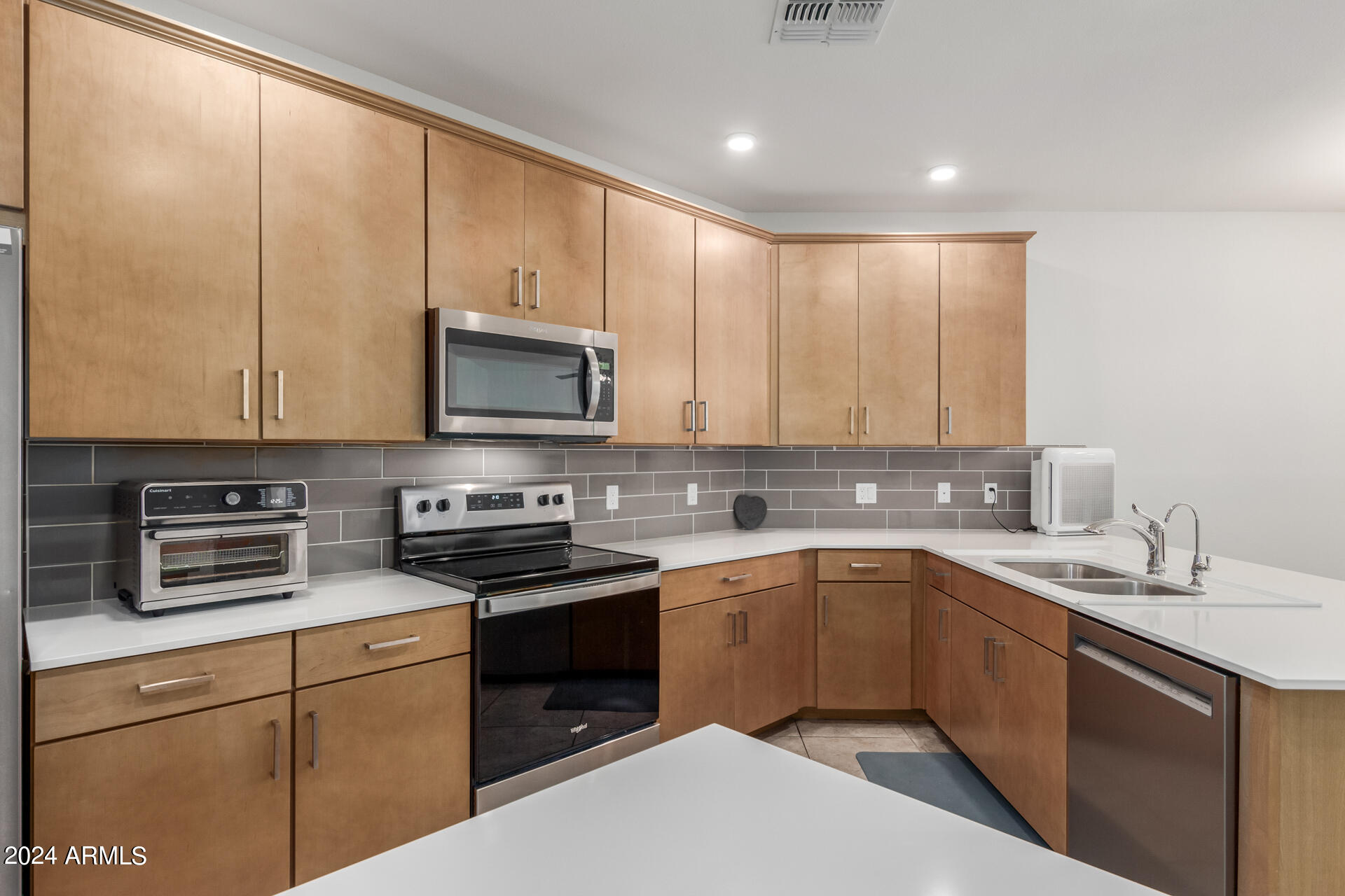2511 West Queen Creek Road, Unit 216 Chandler, AZ 85248 - Photo 5 of 53 Kitchen