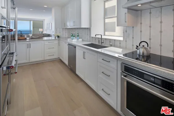 $18,900 | 1221 Ocean Avenue, Unit 1608, Santa Monica, CA 90401