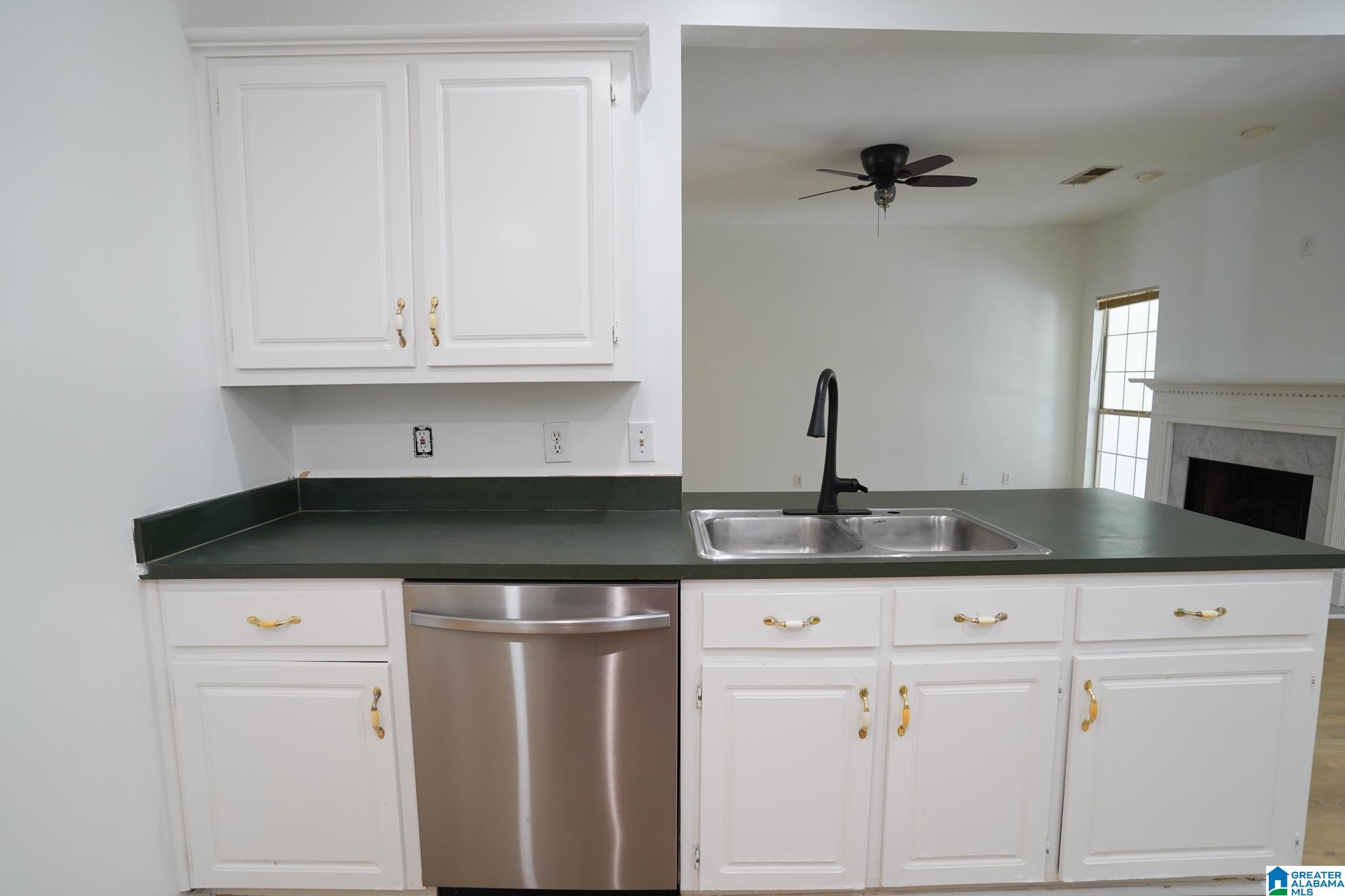 253 Cambrian Ridge Trail Pelham, AL 35124 - Photo 14 of 57