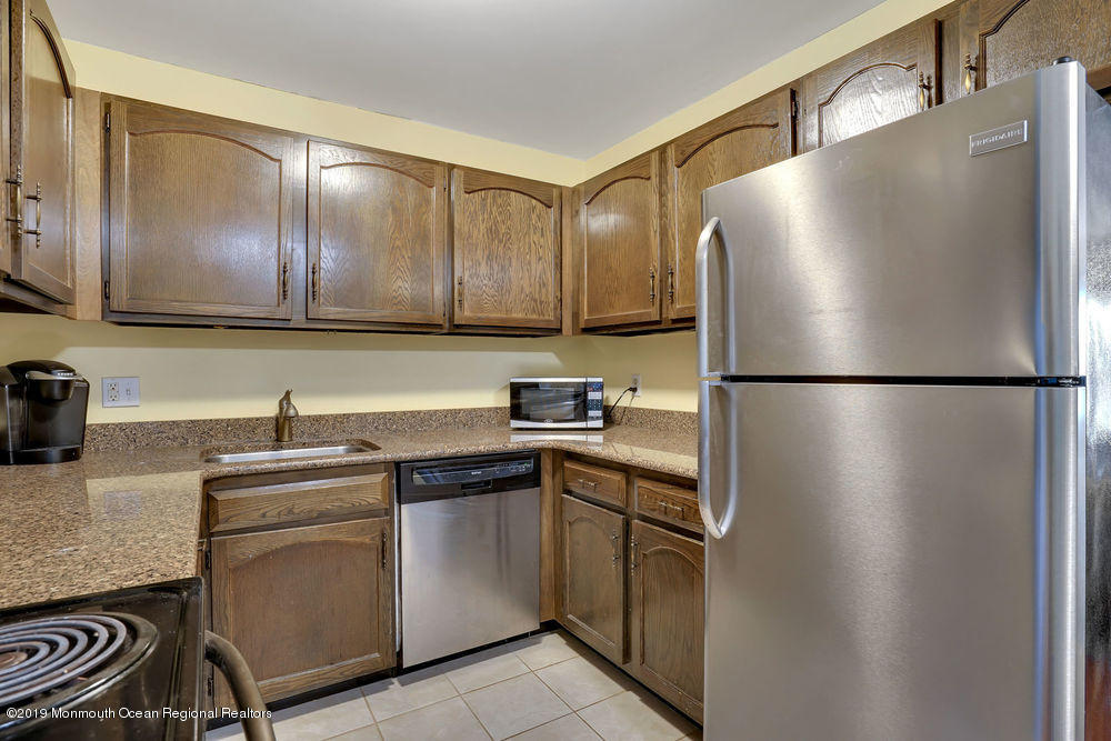 330 Shore Drive, Unit B11 Highlands, NJ 07732 - Photo 13 of 26 013_dsc07848