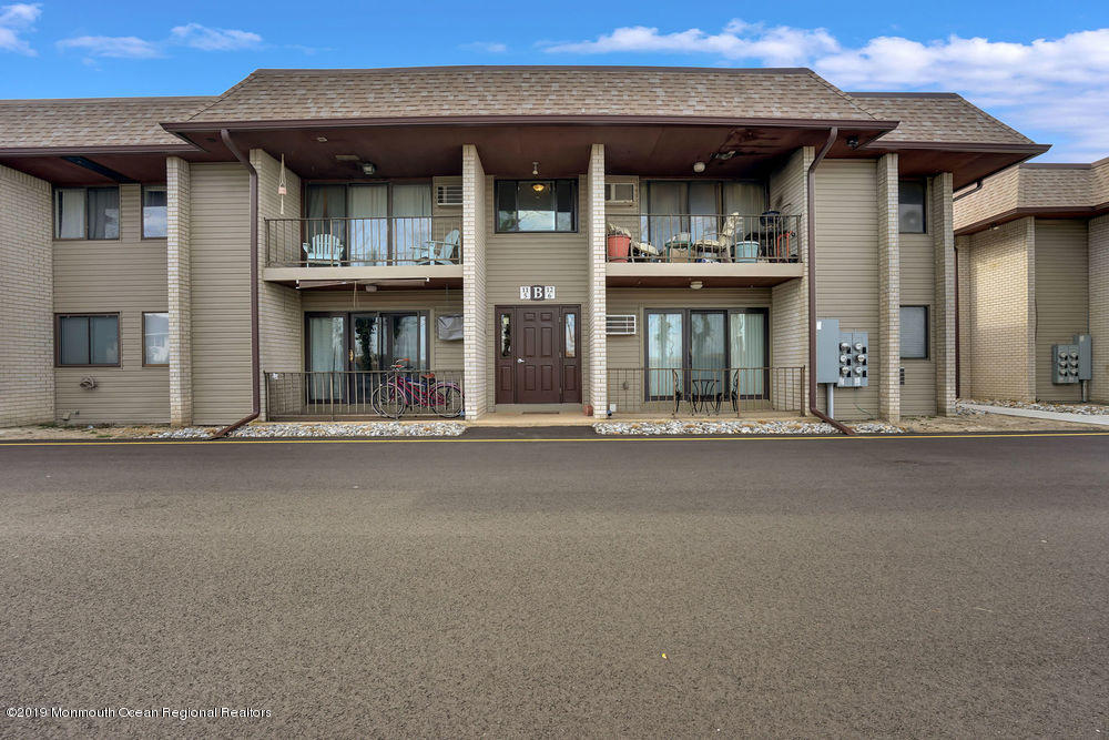 330 Shore Drive, Unit B11 Highlands, NJ 07732 - Photo 4 of 26 004_adsc07923