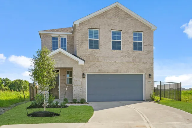 $339,900 | 380 Long Br Drive, Dayton, TX 77535