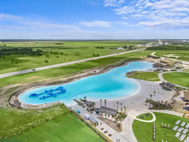 $334,900 | 380 Long Br Drive, Dayton, TX 77535