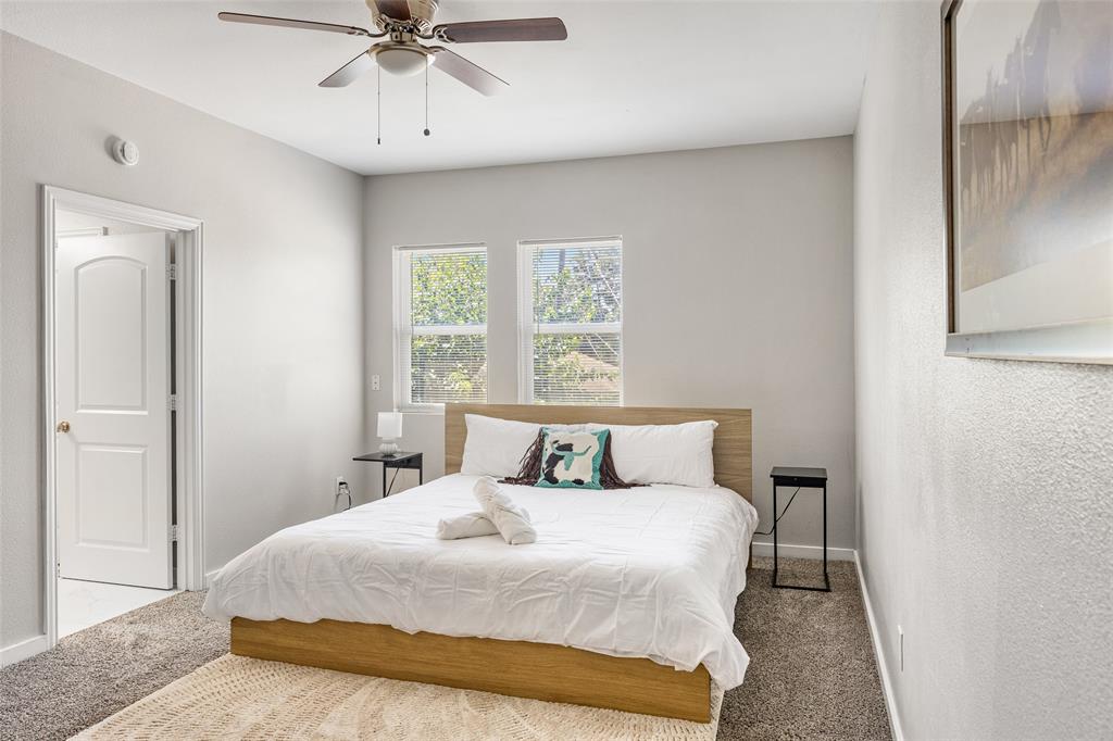 5006 Colonial Avenue Dallas, TX 75215 - Photo 21 of 25 a bedroom with a bed and window