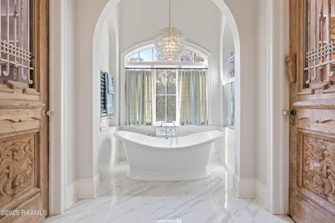 $1,695,000 | 408 Princeton Woods Loop, Lafayette, LA 70508