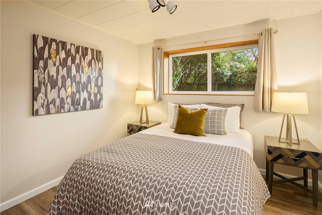 9212 216th Street Southwest Edmonds, WA 98020 - Photo 11 of 26 Gallery Image 11