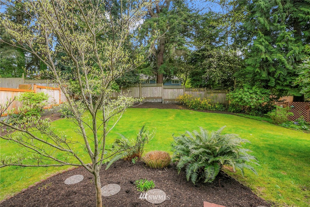 9212 216th Street Southwest Edmonds, WA 98020 - Photo 22 of 26 Gallery Image 22