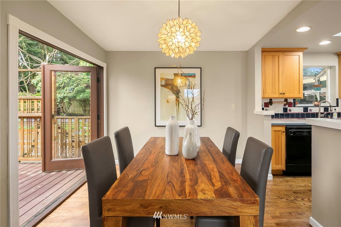 9212 216th Street Southwest Edmonds, WA 98020 - Photo 8 of 26 Gallery Image 8