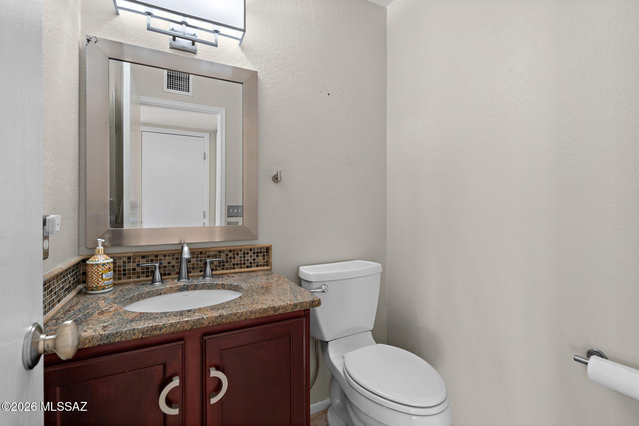 2663 West Fanbrook Road Tucson, AZ 85741 - Photo 22 of 36 Downstairs Powder