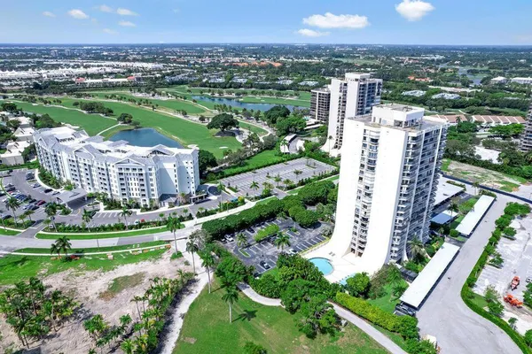 $2,300 | 2400 Presidential Way, Unit 1206, West Palm Beach, FL 33401