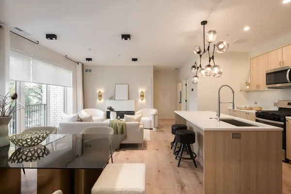 $3,150 | 8035 West Belmont Avenue, Unit 101, River Grove, IL 60171