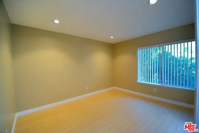 $3,950 | 10051 Valley Cir Boulevard, Unit 6, Chatsworth, CA 91311