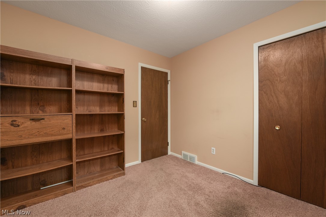 13630 Milo Road Cleveland, OH 44125 - Photo 23 of 33