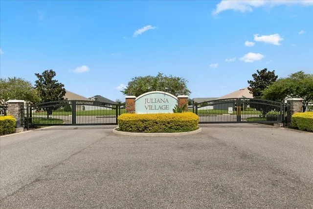 a view of a outdoor space with a house