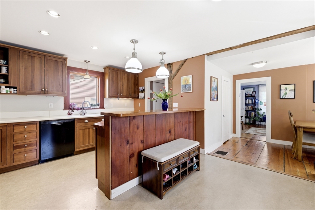 180 Summer Street Amherst, MA 01002 - Photo 13 of 42