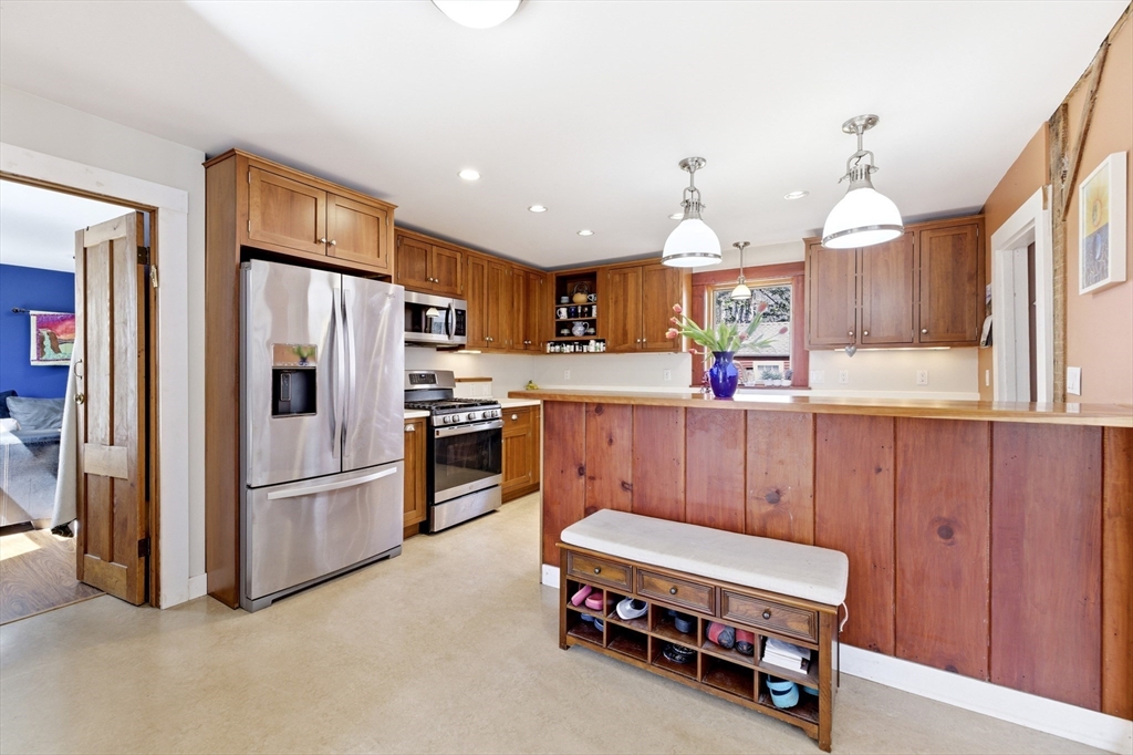 180 Summer Street Amherst, MA 01002 - Photo 15 of 42