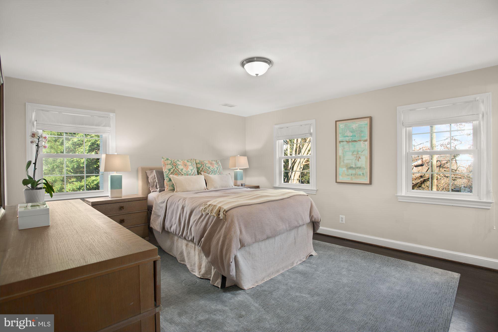 4968 Allan Road Bethesda, MD 20816 - Photo 14 of 24 OWNERS BR SUITE WITH WIC CLOSET & ENSUITE BATHROOM