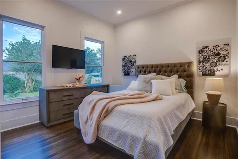 $735,000 | 732 Haines Avenue, Dallas, TX 75208