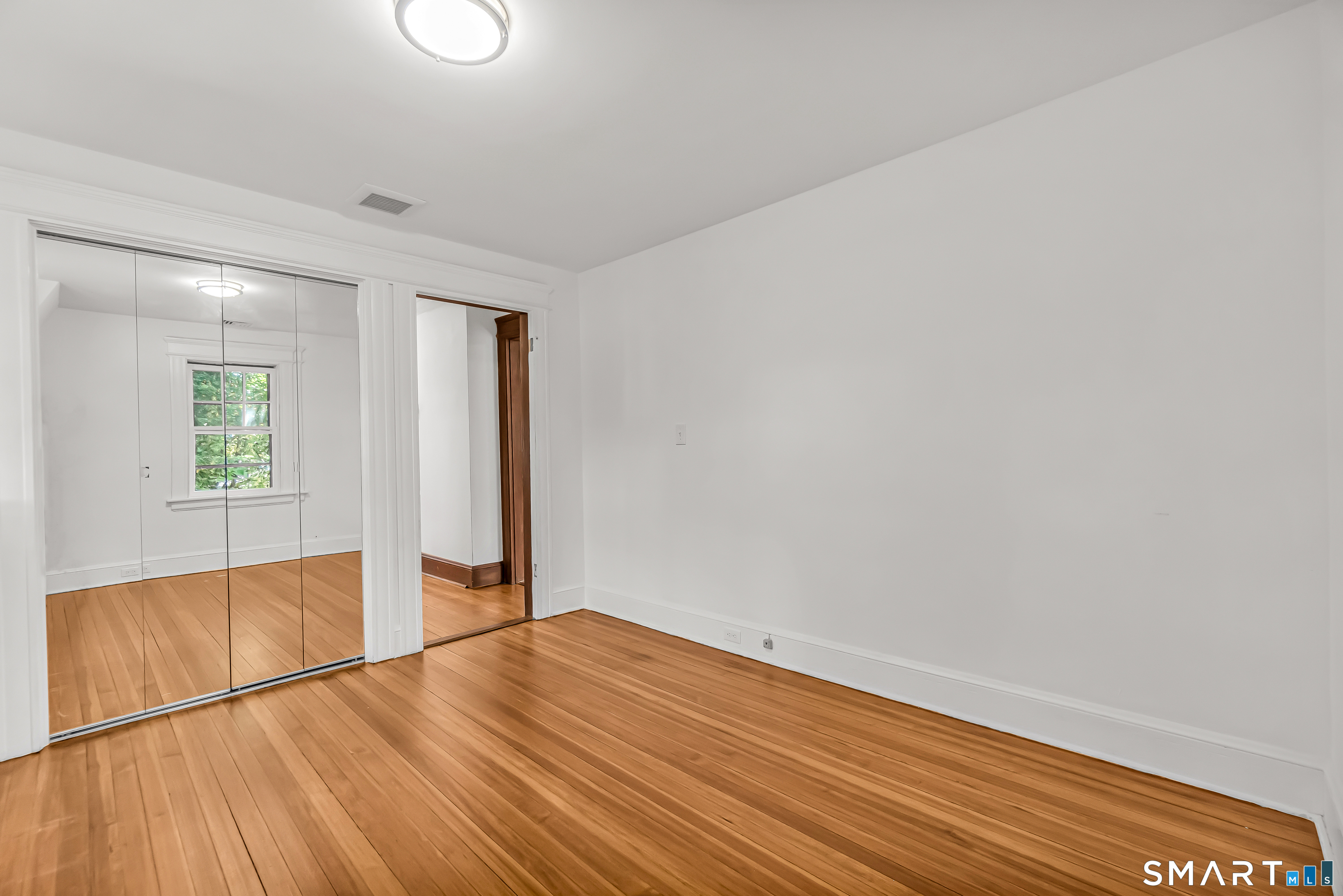 88 Coniston Avenue Waterbury, CT 06708 - Photo 16 of 39
