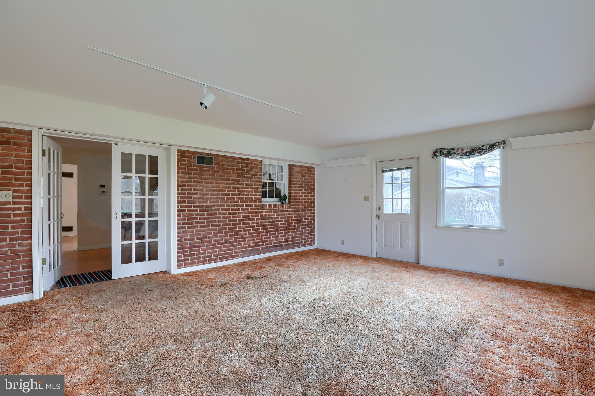 2423 Pine Grove Road York, PA 17403 - Photo 11 of 39