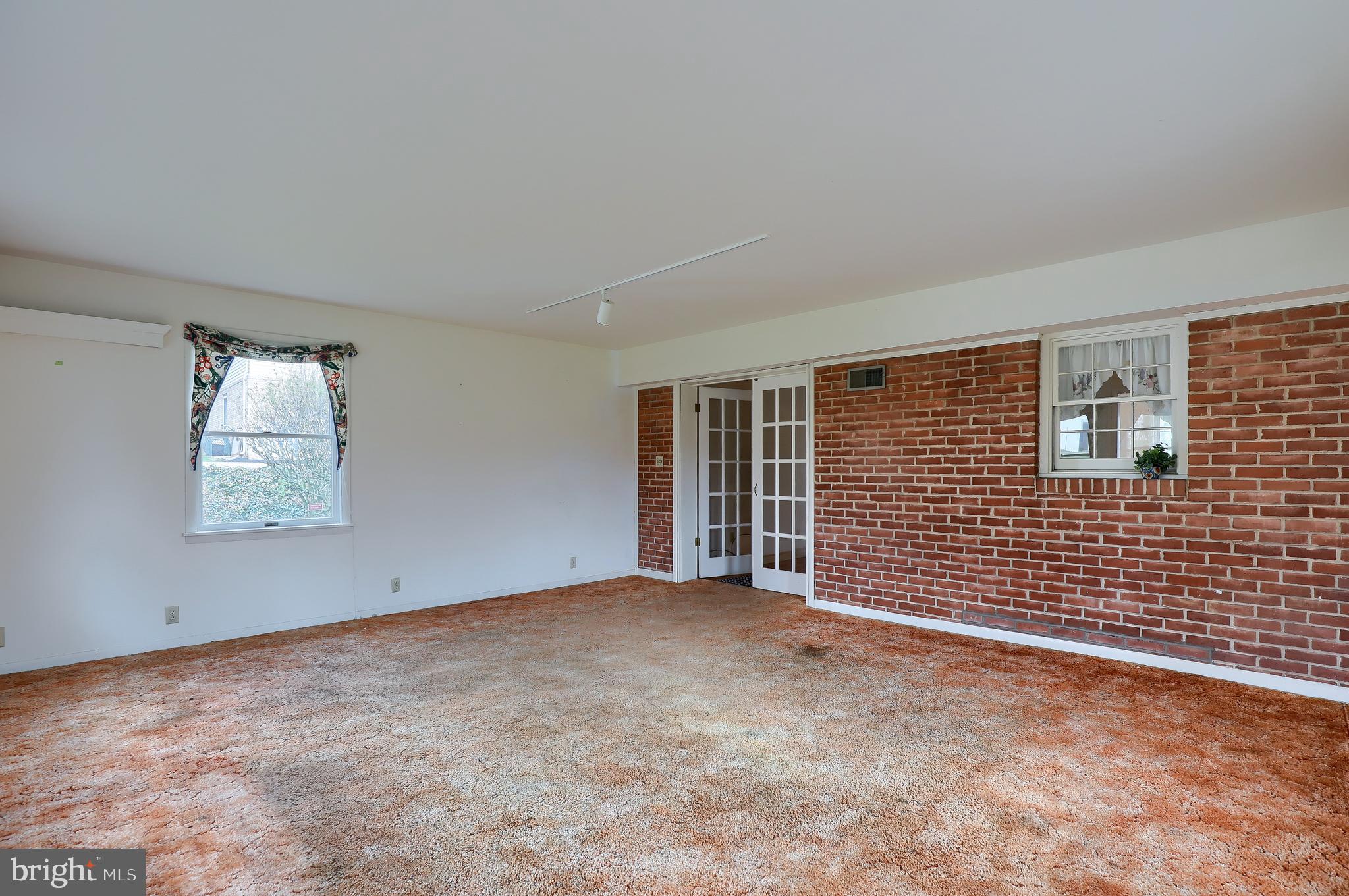 2423 Pine Grove Road York, PA 17403 - Photo 12 of 39