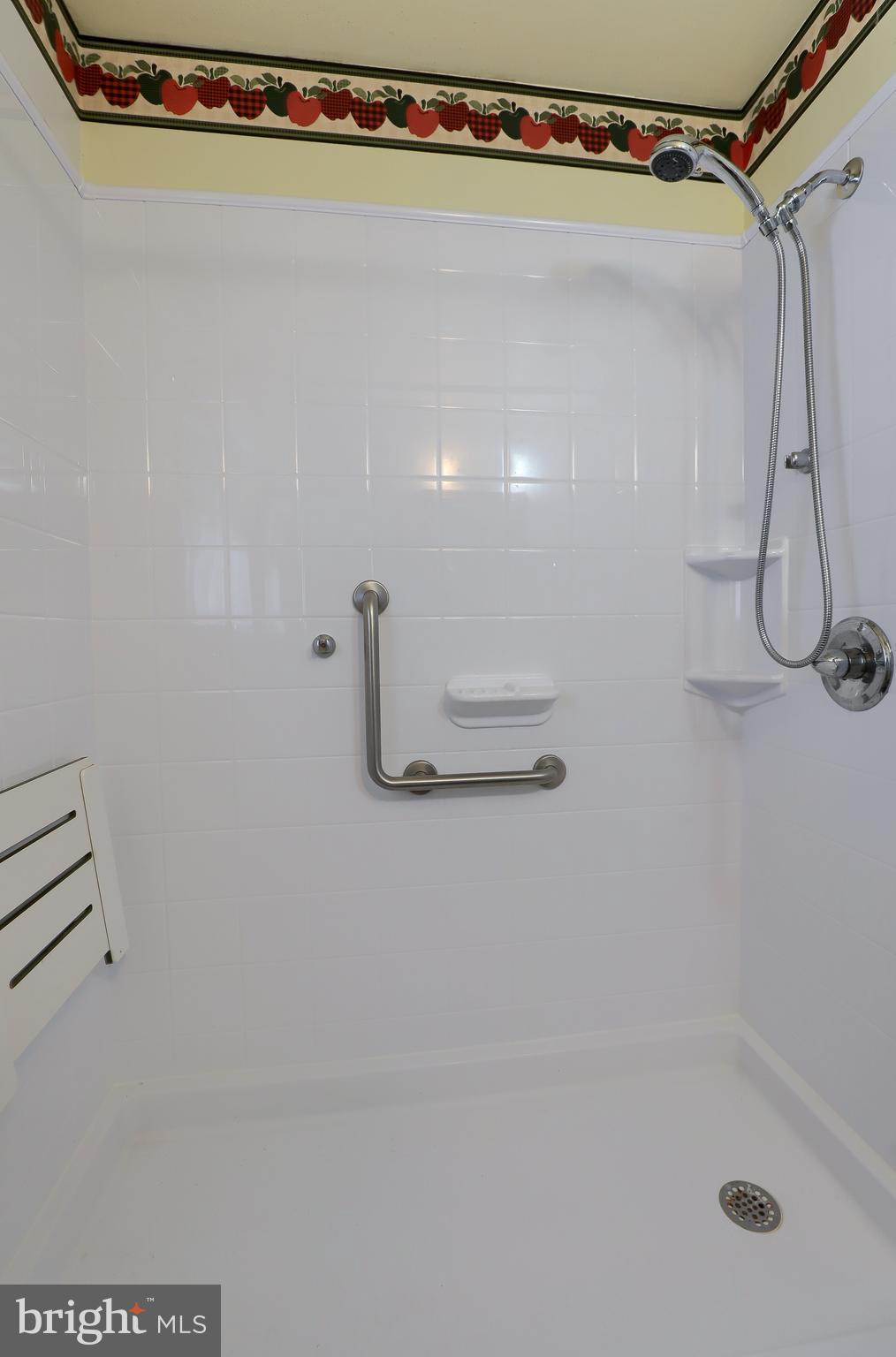 2423 Pine Grove Road York, PA 17403 - Photo 15 of 39