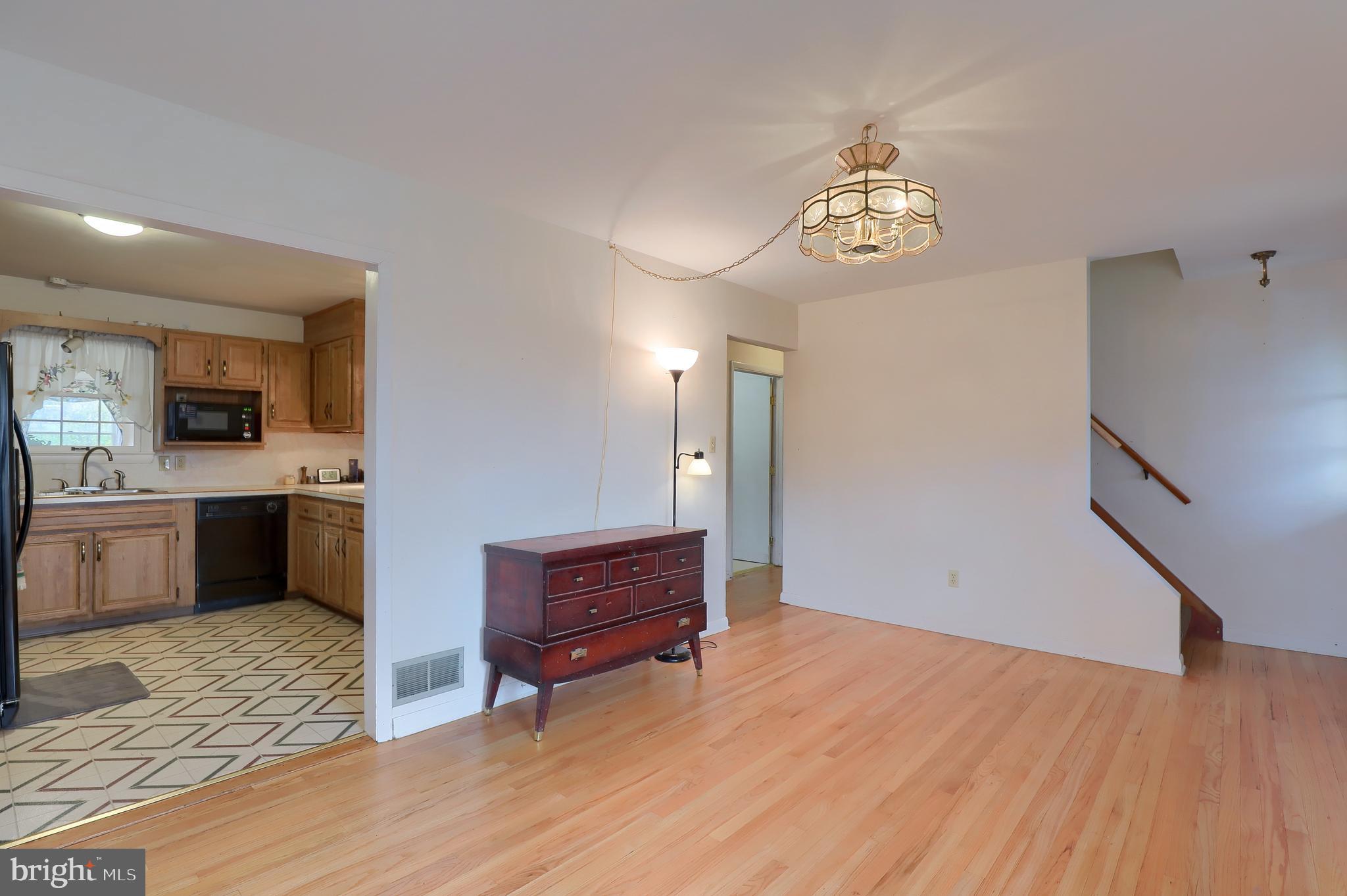 2423 Pine Grove Road York, PA 17403 - Photo 5 of 39