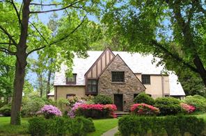 Springtime at 2 Dunham
