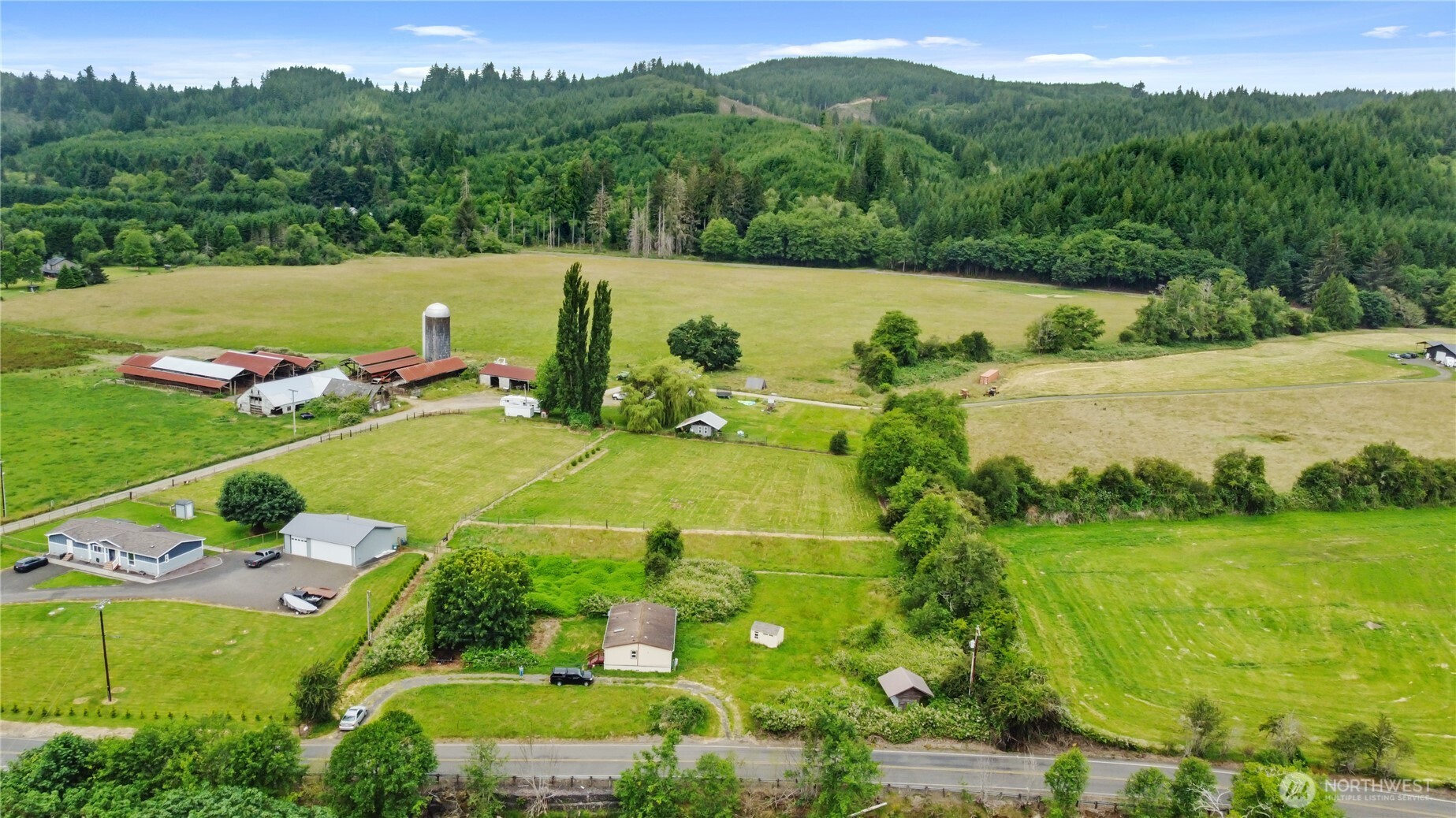 805 Elochoman Valley Road Cathlamet, WA 98612 - Photo 4 of 31