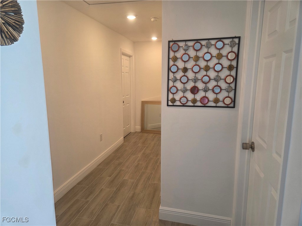 2156-2154 Edison Avenue Fort Myers, FL 33901 - Photo 19 of 38 a view of a hallway