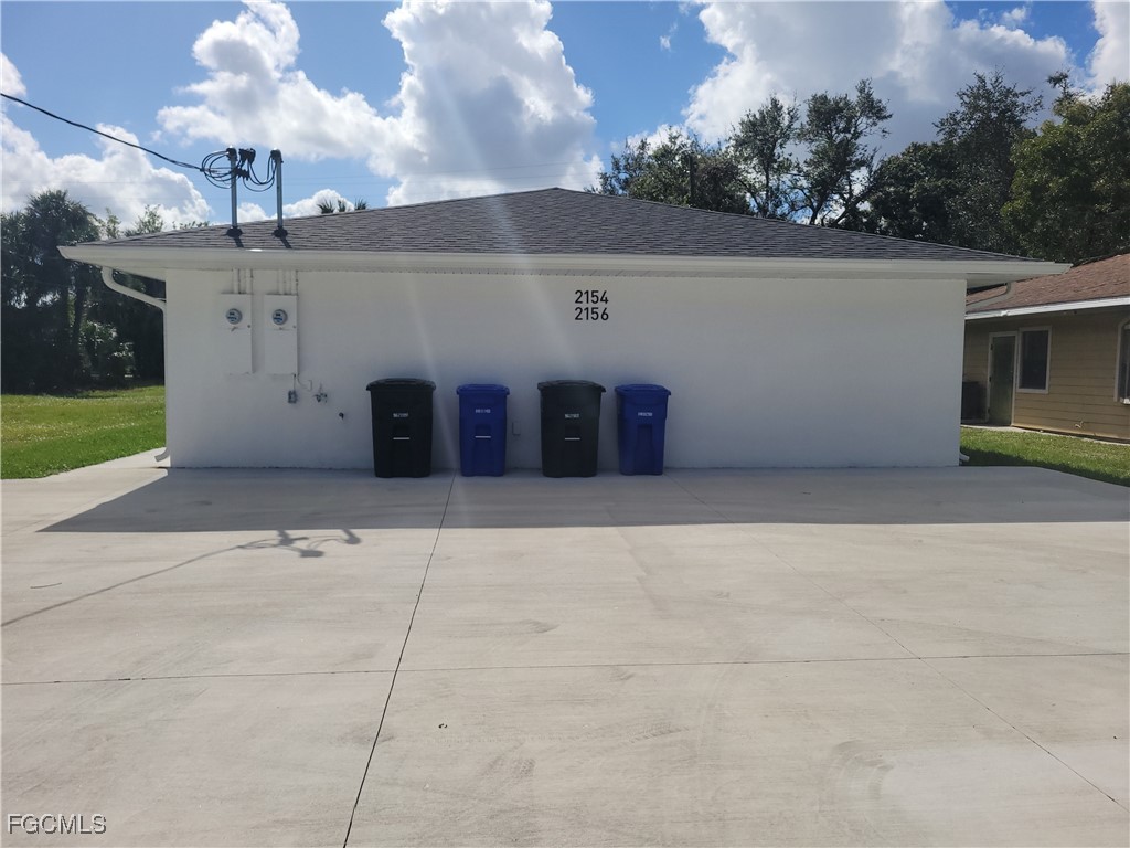 2156-2154 Edison Avenue Fort Myers, FL 33901 - Photo 2 of 38 a view of a garage
