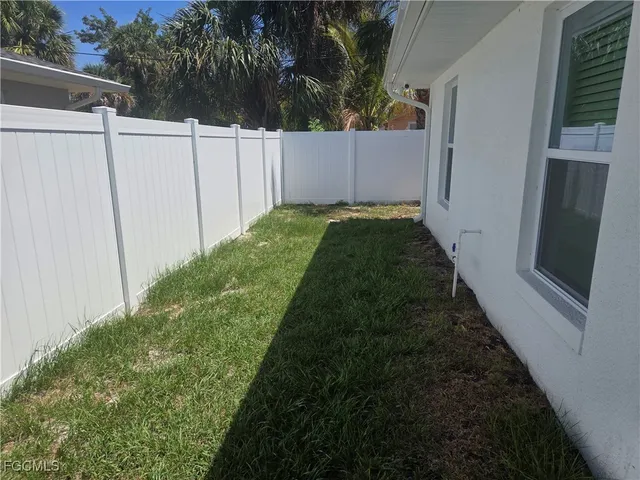 $485,000 | 2156-2154 Edison Avenue, Fort Myers, FL 33901
