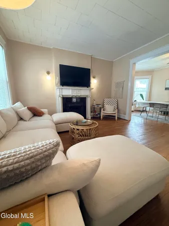 $1,700 | 16 Blakley Court, Unit 1, Troy, NY 12180