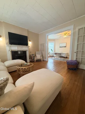 $1,700 | 16 Blakley Court, Unit 1, Troy, NY 12180