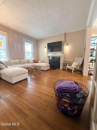 $1,700 | 16 Blakley Court, Unit 1, Troy, NY 12180