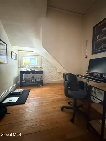 $1,700 | 16 Blakley Court, Unit 1, Troy, NY 12180