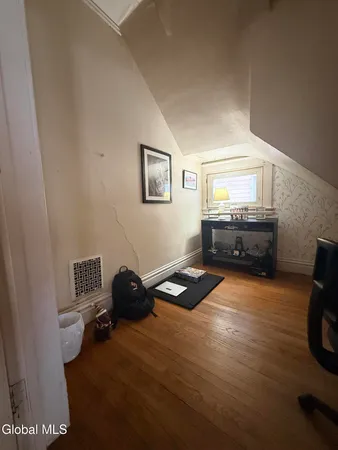 $1,700 | 16 Blakley Court, Unit 1, Troy, NY 12180