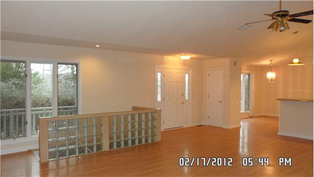 800 Deer Run Springfield, TN 37172 - Photo 1 of 13 Entry into Great Room, Glass Block separates Stairs to Basement.