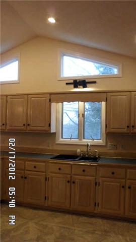 800 Deer Run Springfield, TN 37172 - Photo 6 of 13 Vaulted Ceilings in Kitchen too, lots of light