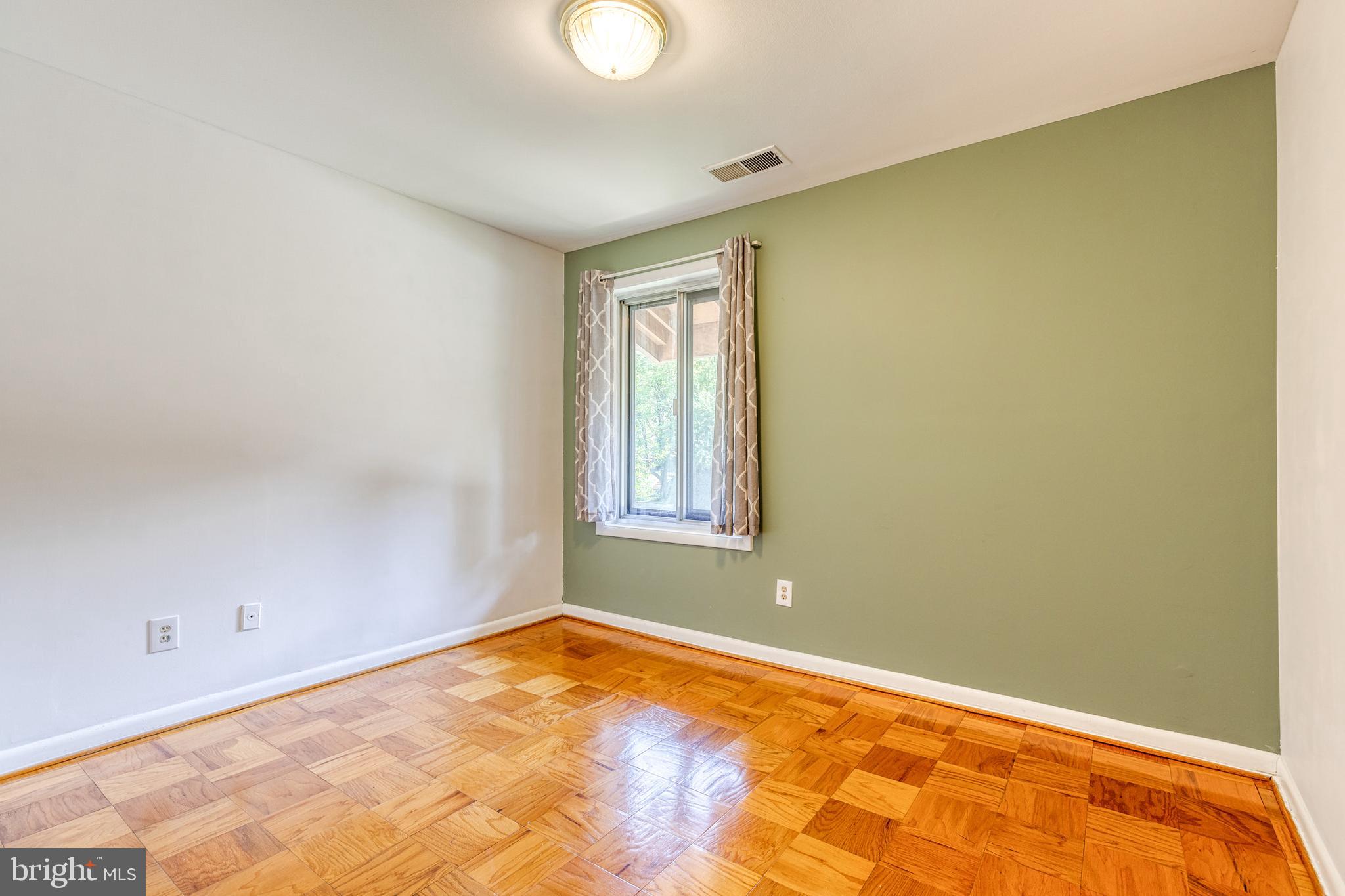 15 Cross Keys Road, Unit 15E Baltimore, MD 21210 - Photo 17 of 23