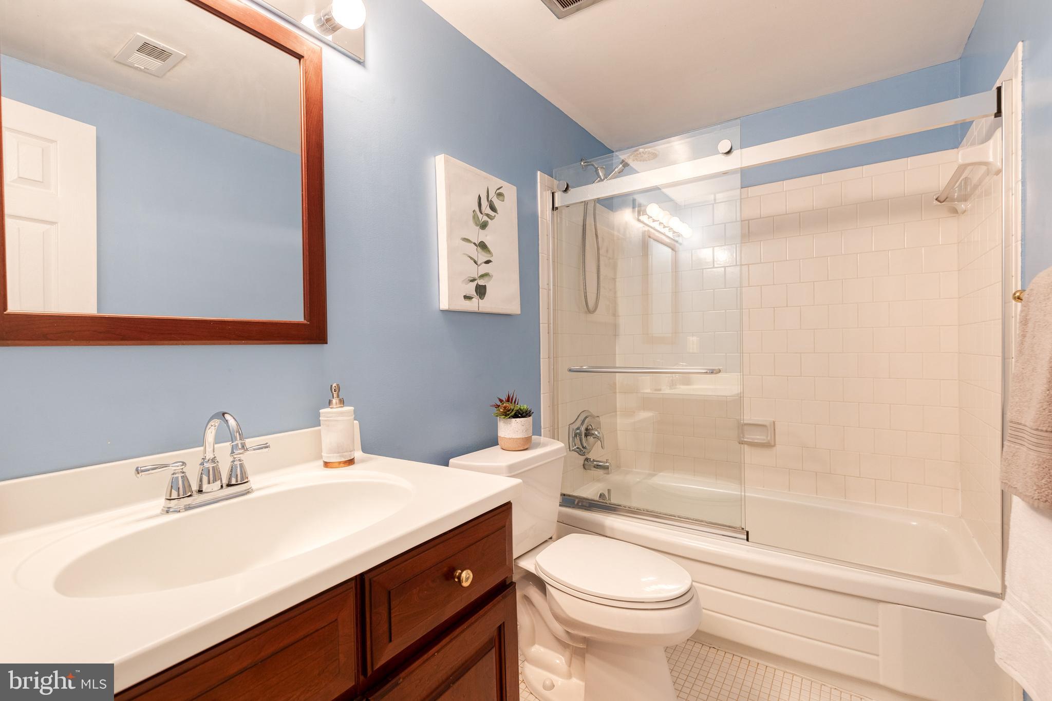 15 Cross Keys Road, Unit 15E Baltimore, MD 21210 - Photo 18 of 23